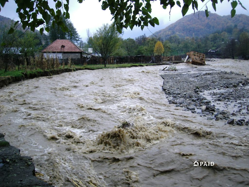 Râul Bistricioara, orașul Horezu – 2007