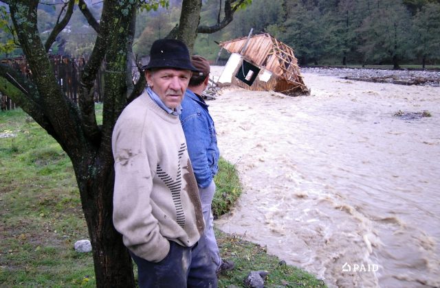 Râul Bistricioara, orașul Horezu – 2007