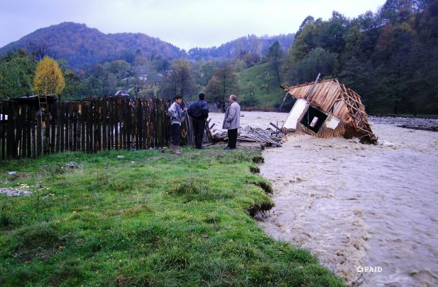 Râul Bistricioara, orașul Horezu – 2007