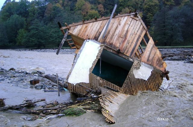 Râul Bistricioara, orașul Horezu – 2007